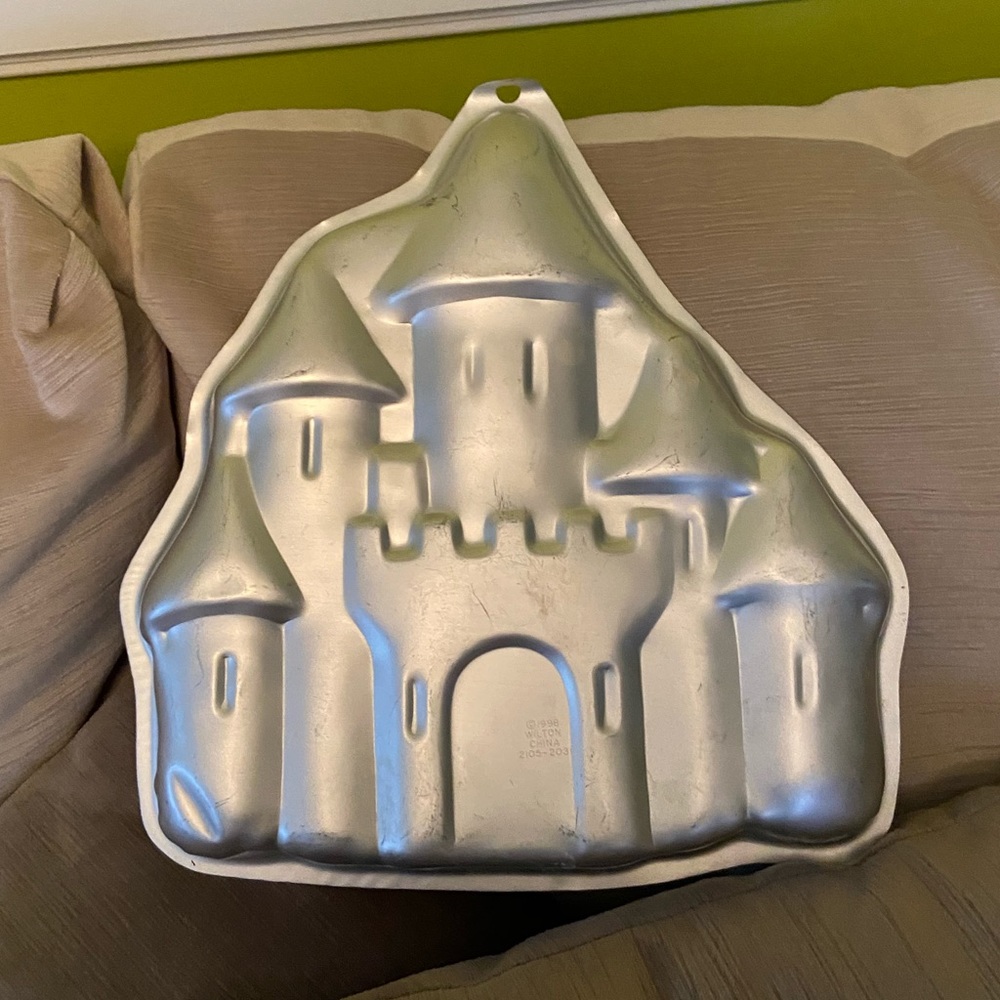 Cake pan